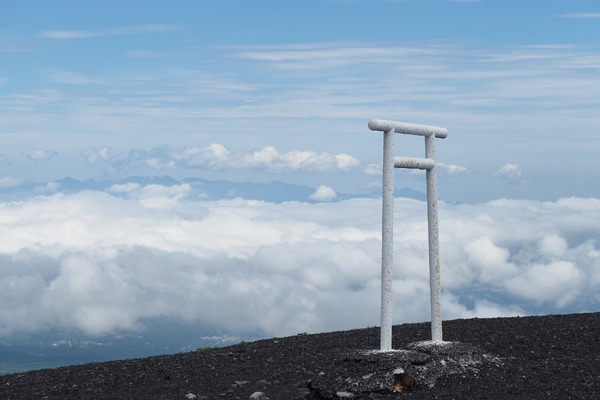 Three Brand New Hiking Experiences in Shizuoka and New Online Registration for Climbing Mt. Fuji Launched