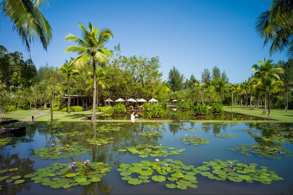 Luxury Thai Resort The Sarojin Launches Yoga For The Community